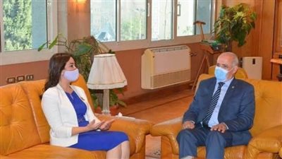 غادة علي تزور مركز أورام الفيوم