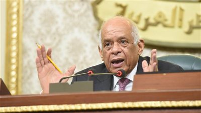 مجلس النواب يندد باستهدف مطار عدن ويؤكد: أعمال غير مسئولة