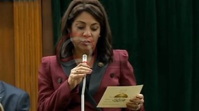 درية شرف الدين تؤدى اليمين الدستور خلال الجلسة الافتتاحية بمجلس النواب