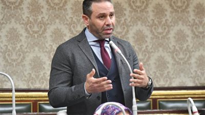 حازم امام يكشف تفاصيل أول مواجهة مع وزير الشباب تحت قبة البرلمان