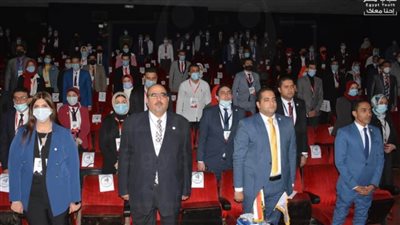 بتأهيل 10 آلاف شاب.. 