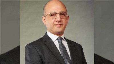 بعد توجيهات الرئيس.. برلماني يطالب بمساواة القطاع الخاص في الحد الأدنى للأجور مع الحكومة