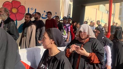 توافد كبير من الناخبين على مدرسة التونسي الابتدائية بالقاهرة للتصويت في انتخابات النواب