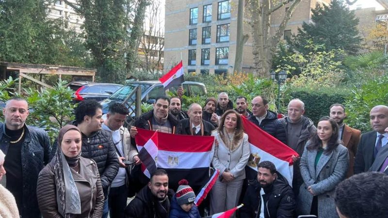 أعضاء الجالية المصرية