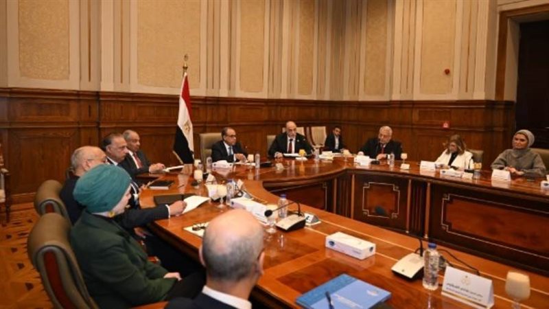 وزير الخارجية الدكتور