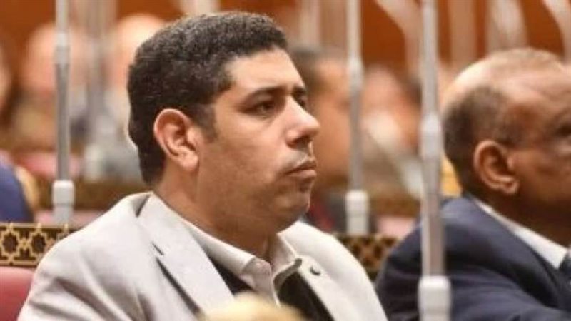 النائب عادل زيدان