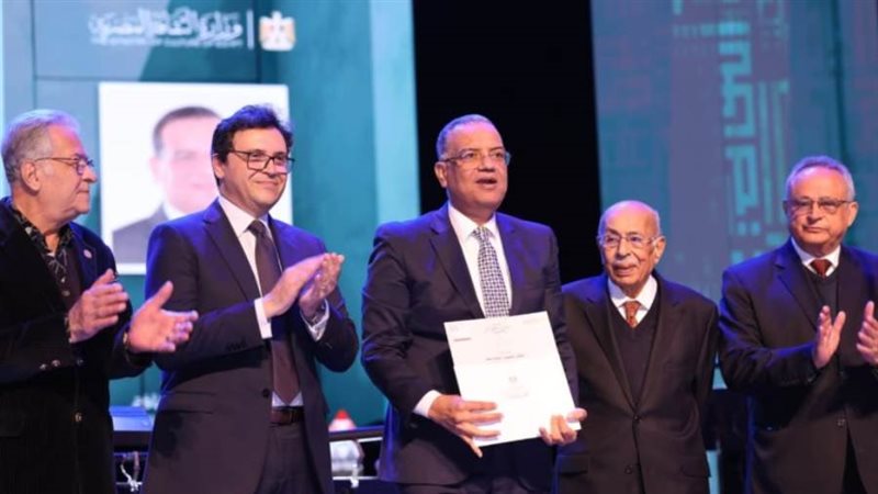 تكريم الدكتور محمود